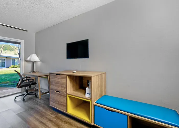 Days Inn By Wyndham Novato/San Francisco